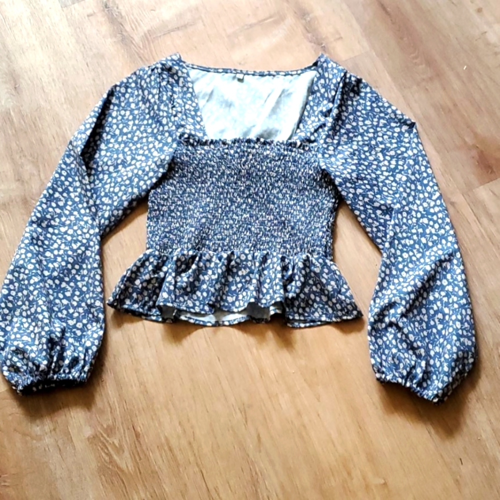 Square neck blouse